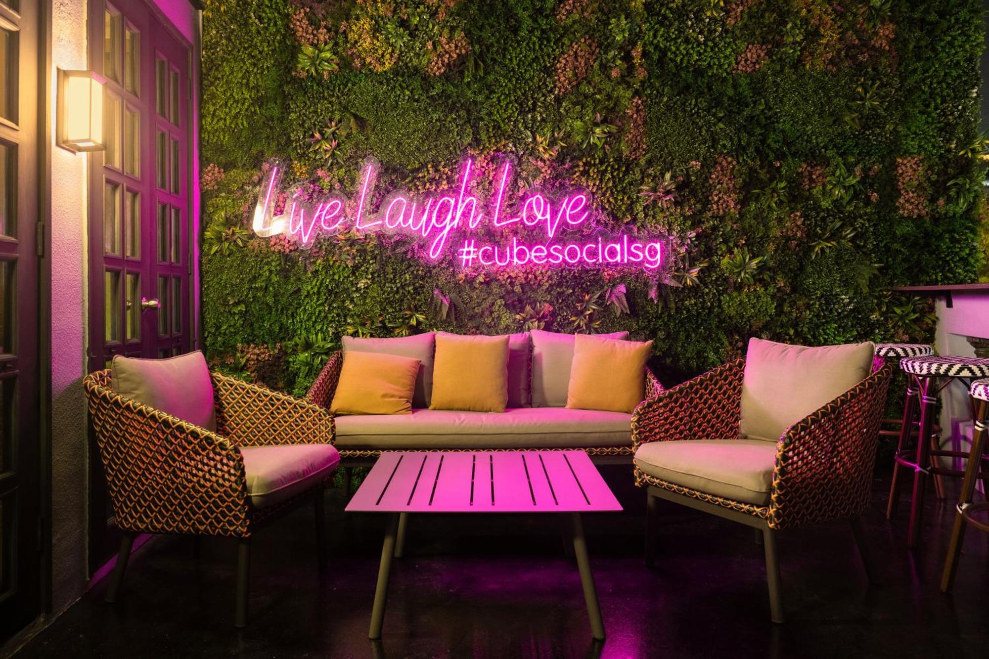 Cube Social Boutique Capsule Hotel At Boat Quay Singapura Luaran gambar
