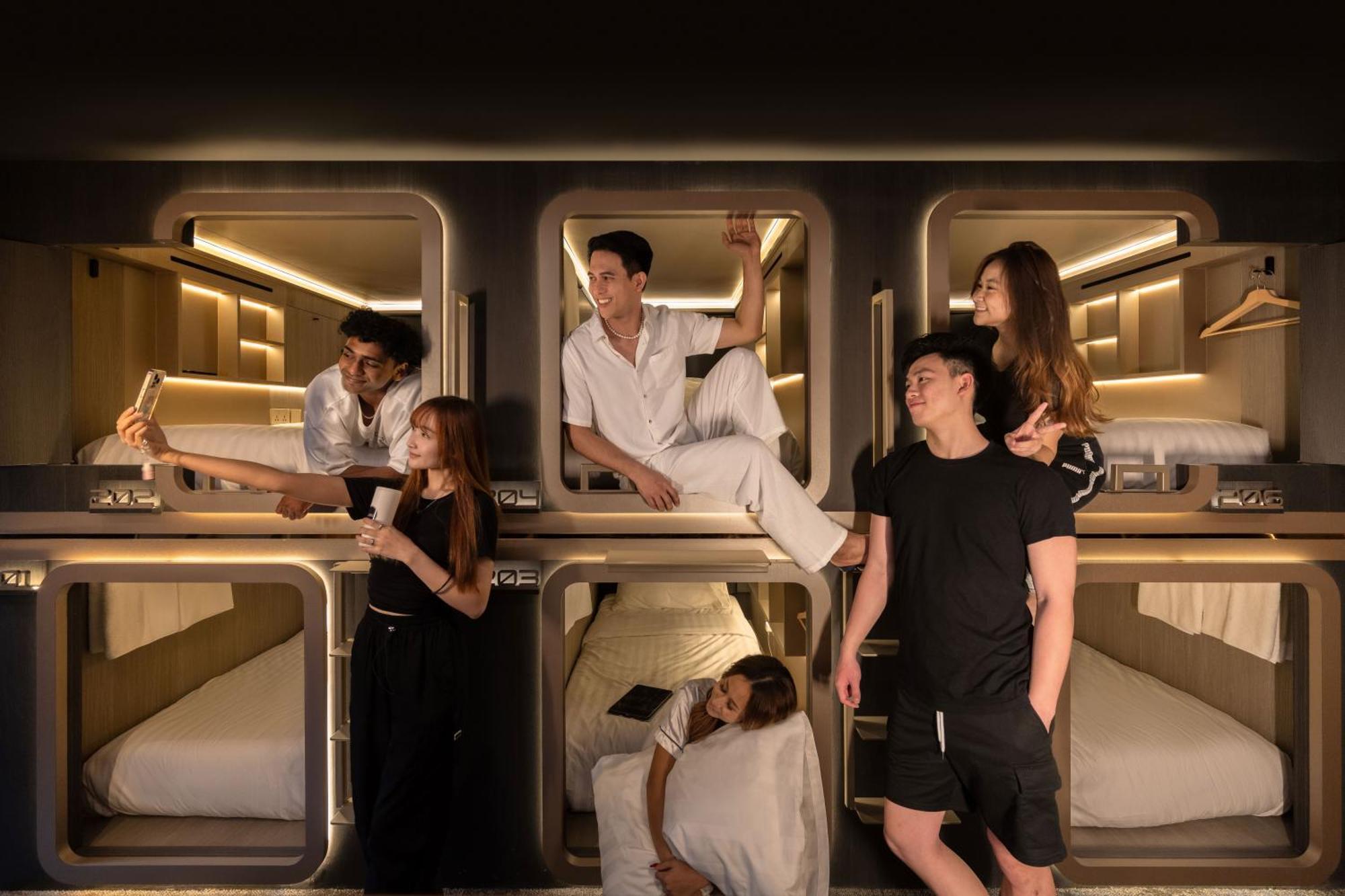 Cube Social Boutique Capsule Hotel At Boat Quay Singapura Luaran gambar
