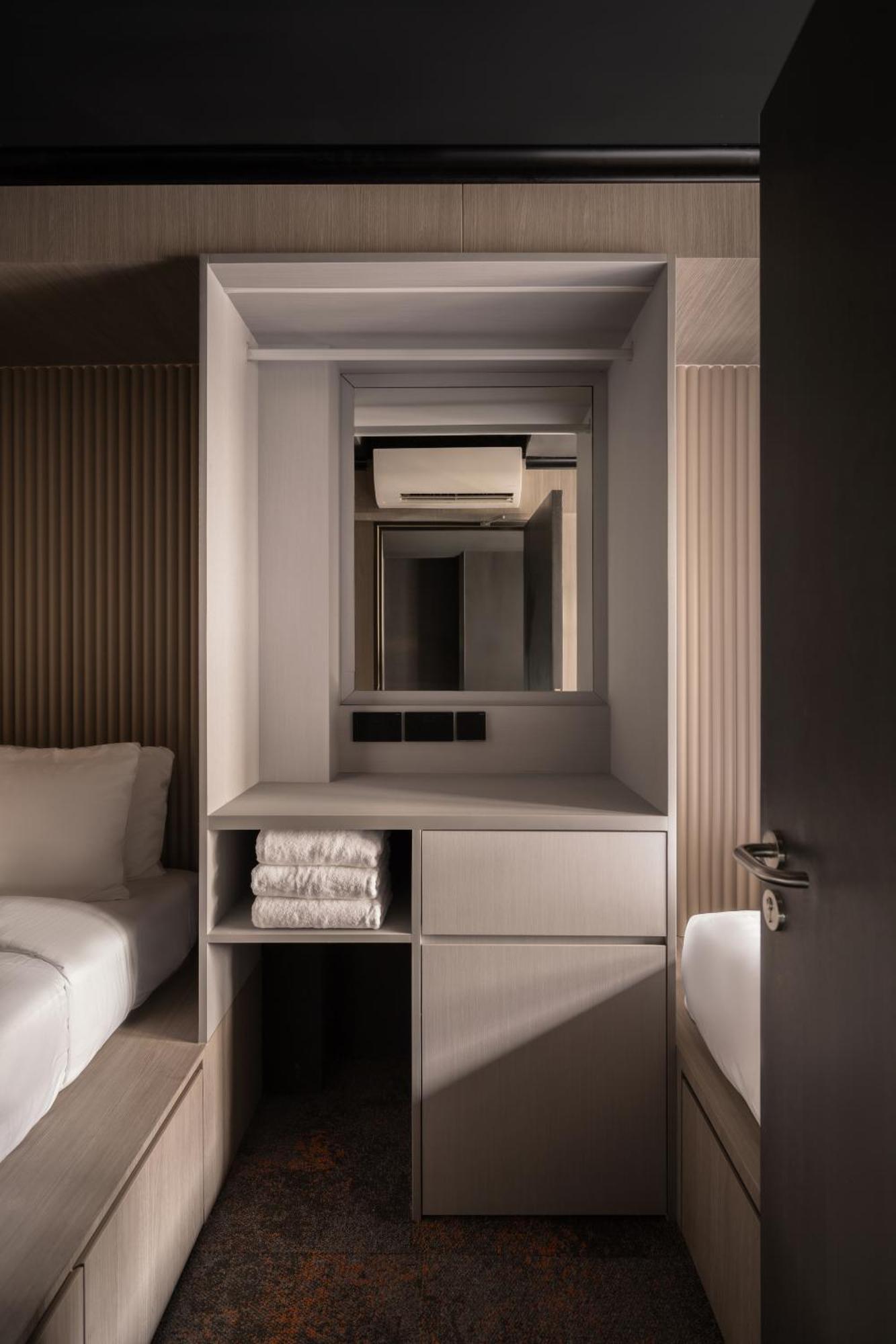 Cube Social Boutique Capsule Hotel At Boat Quay Singapura Luaran gambar