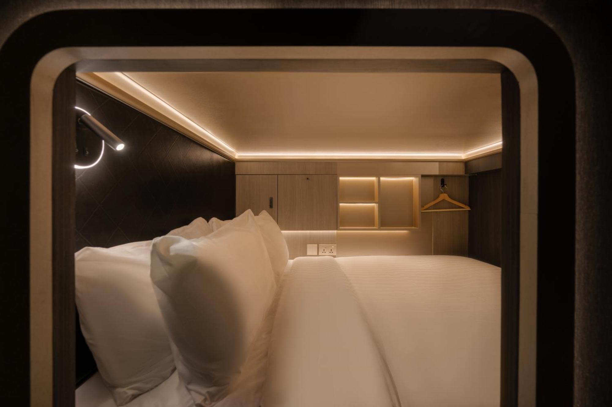 Cube Social Boutique Capsule Hotel At Boat Quay Singapura Luaran gambar