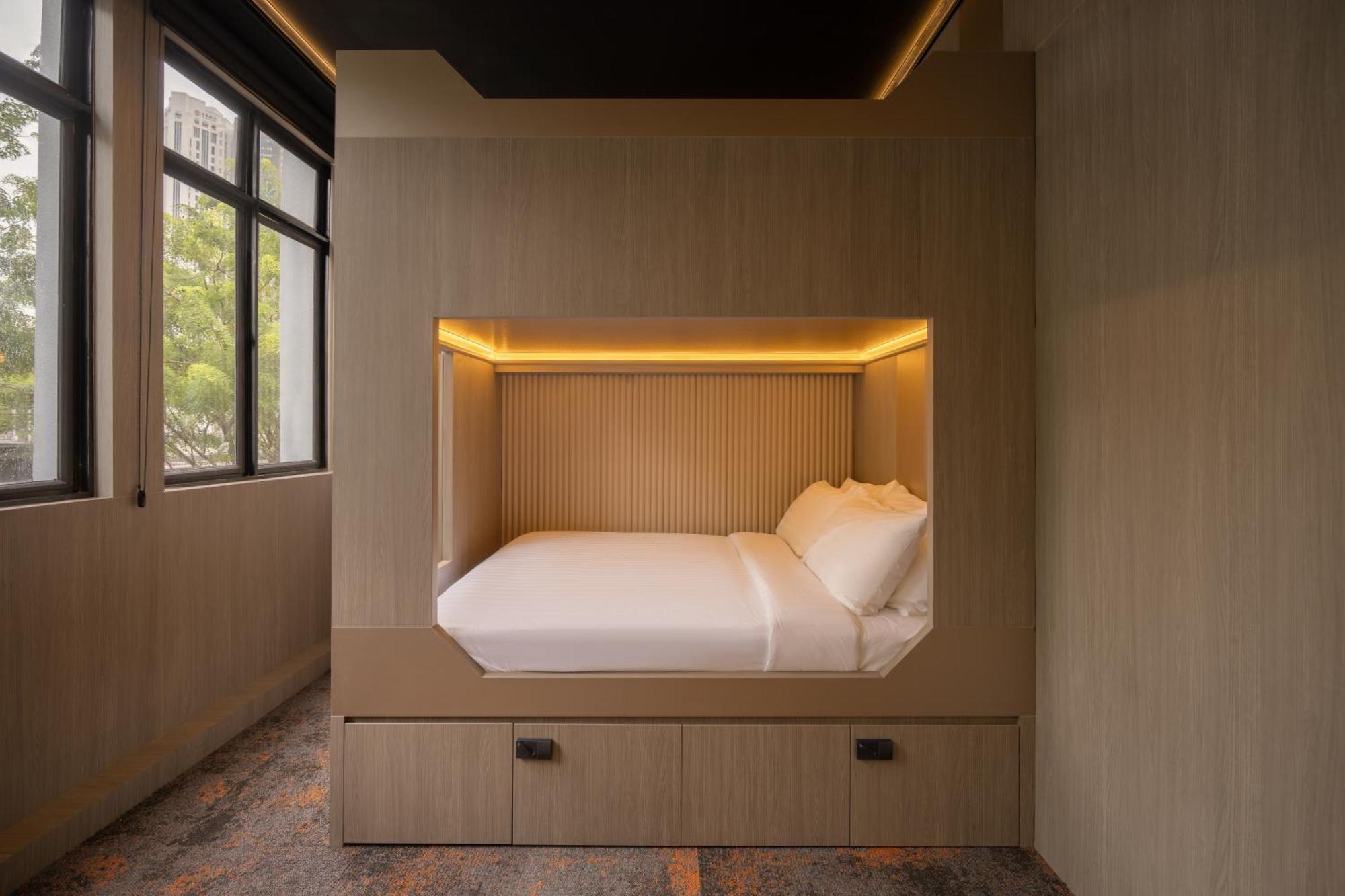 Cube Social Boutique Capsule Hotel At Boat Quay Singapura Luaran gambar