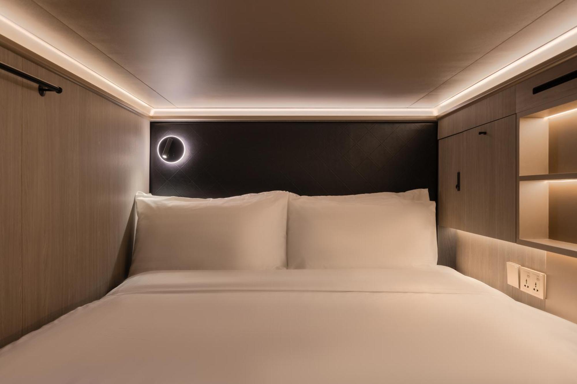Cube Social Boutique Capsule Hotel At Boat Quay Singapura Luaran gambar