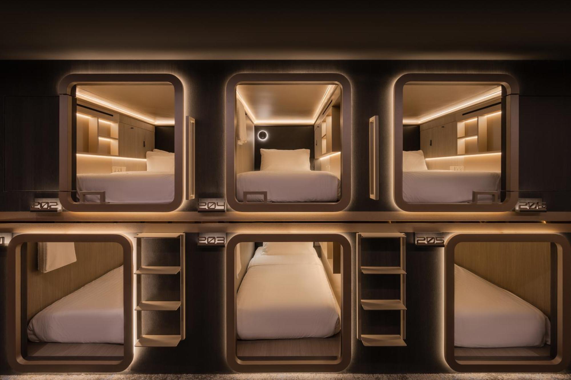 Cube Social Boutique Capsule Hotel At Boat Quay Singapura Luaran gambar